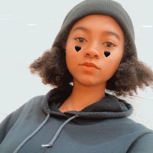 Meet your Posher, Alexia